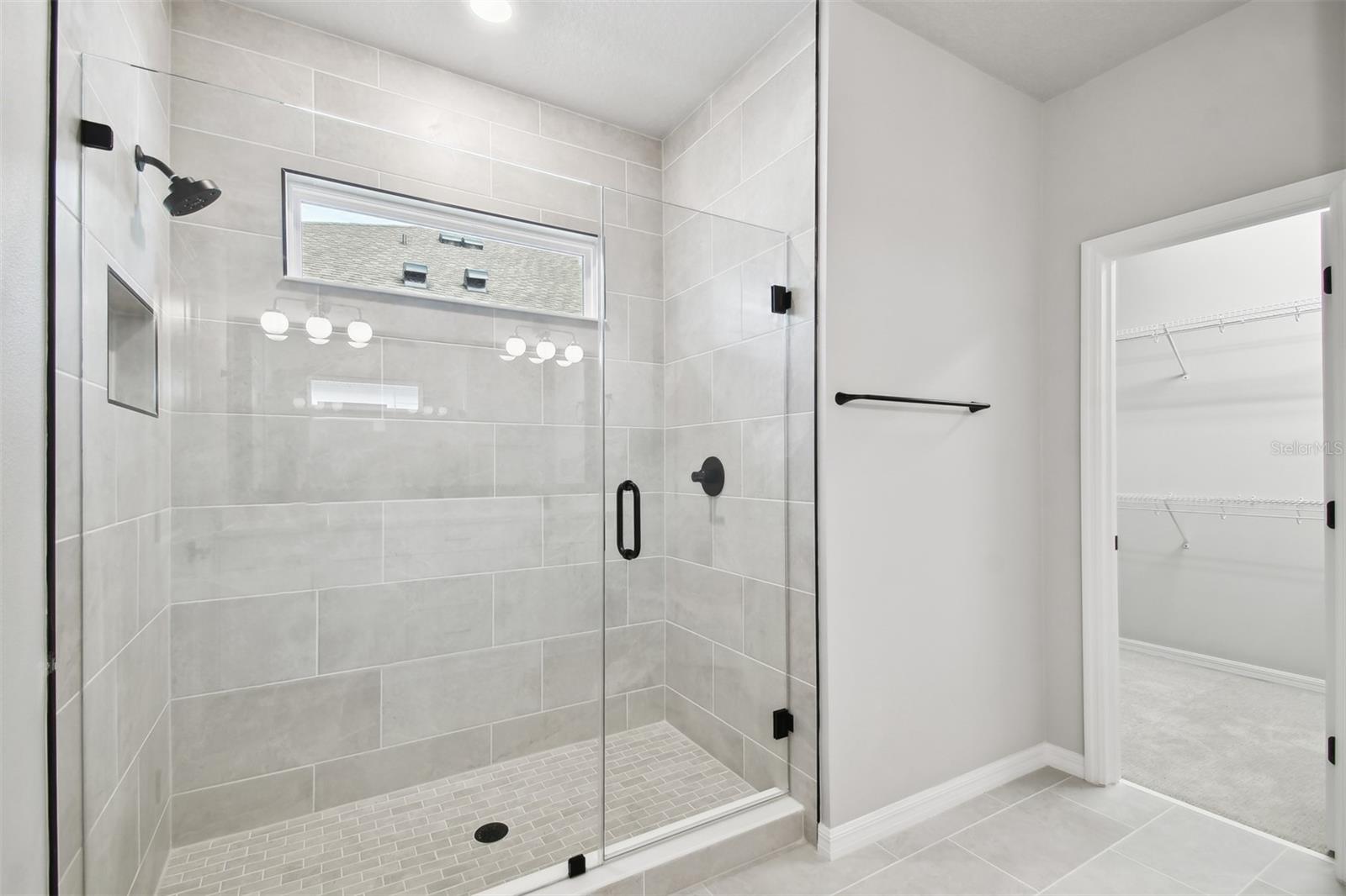 Image 11 of 15 For 2710 North A Street 2