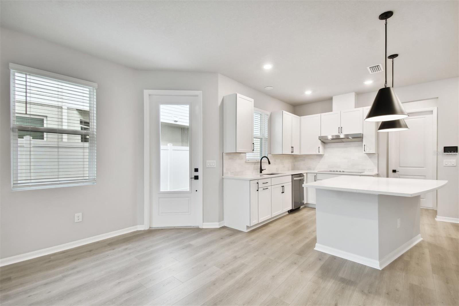 Image 7 of 15 For 2710 North A Street 2