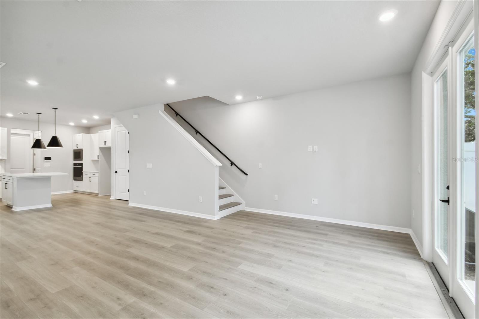 Image 9 of 15 For 2710 North A Street 2