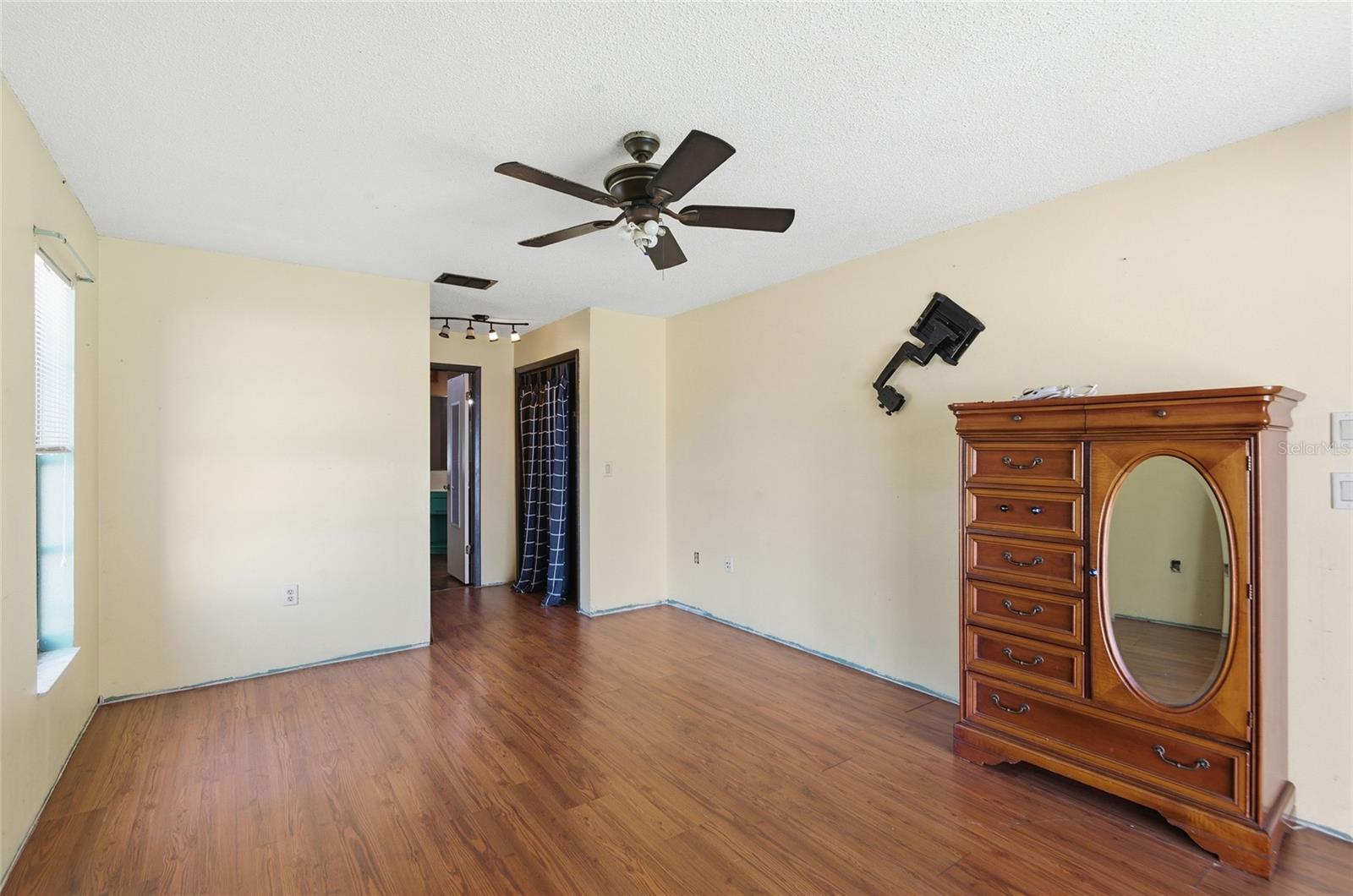 Image 13 of 27 For 8161 Shalom Drive