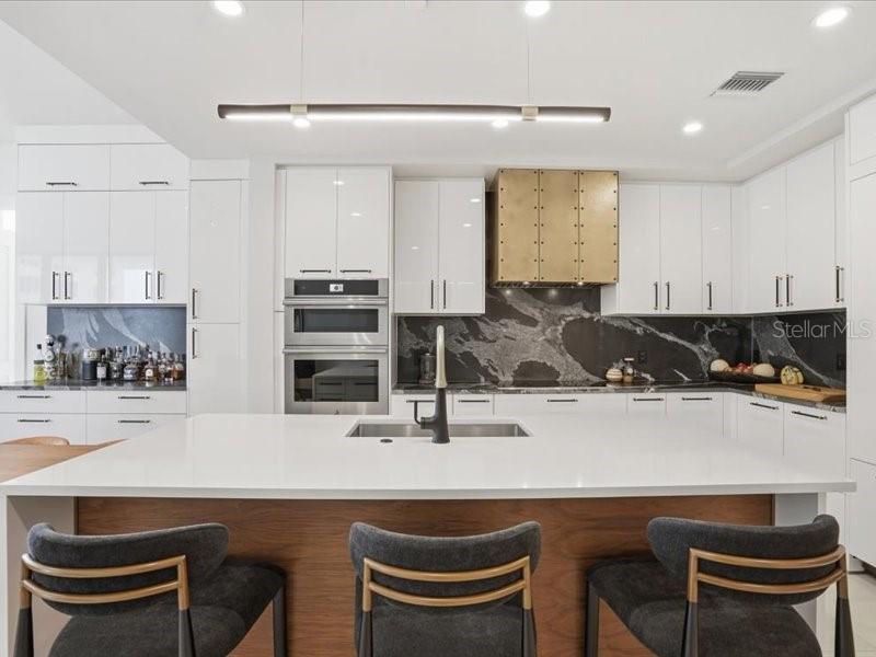 Image 11 of 68 For 301 1st Street S 907