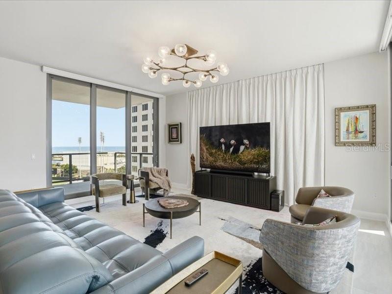 Image 15 of 68 For 301 1st Street S 907