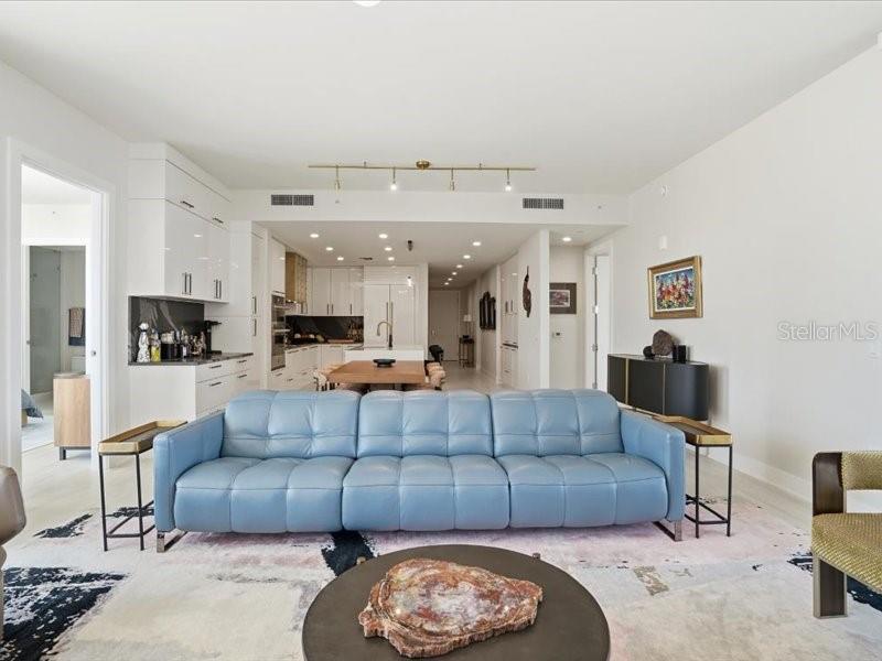 Image 17 of 68 For 301 1st Street S 907