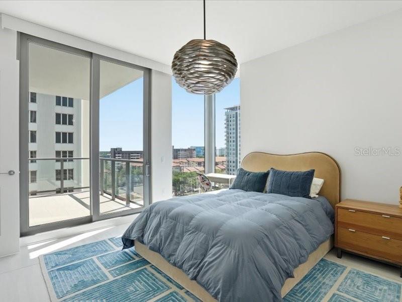 Image 25 of 68 For 301 1st Street S 907