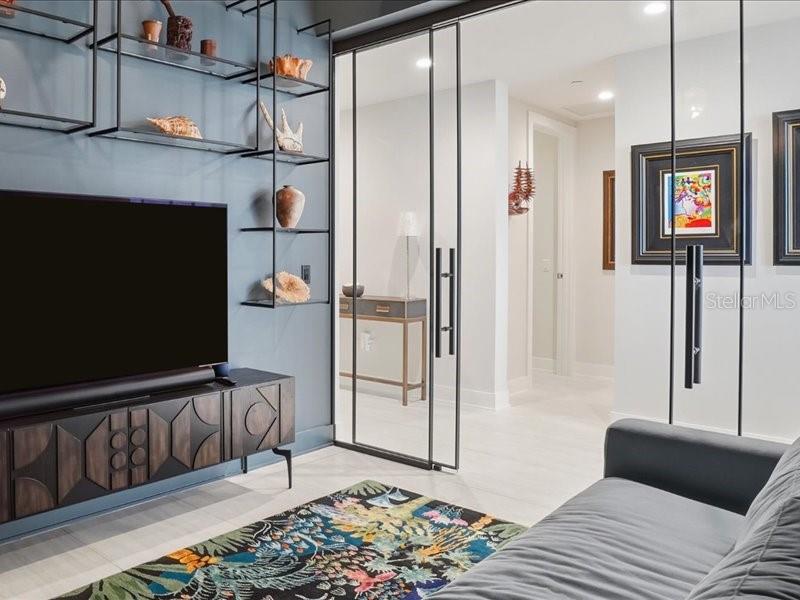 Image 30 of 68 For 301 1st Street S 907