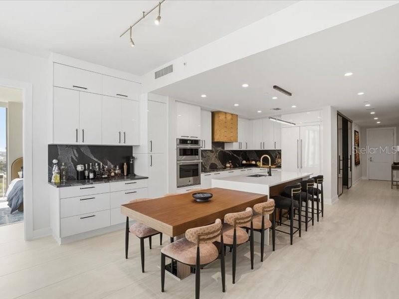 Image 4 of 68 For 301 1st Street S 907