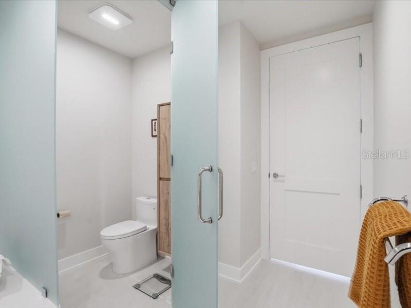 Image 41 of 68 For 301 1st Street S 907