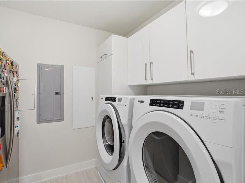 Image 42 of 68 For 301 1st Street S 907