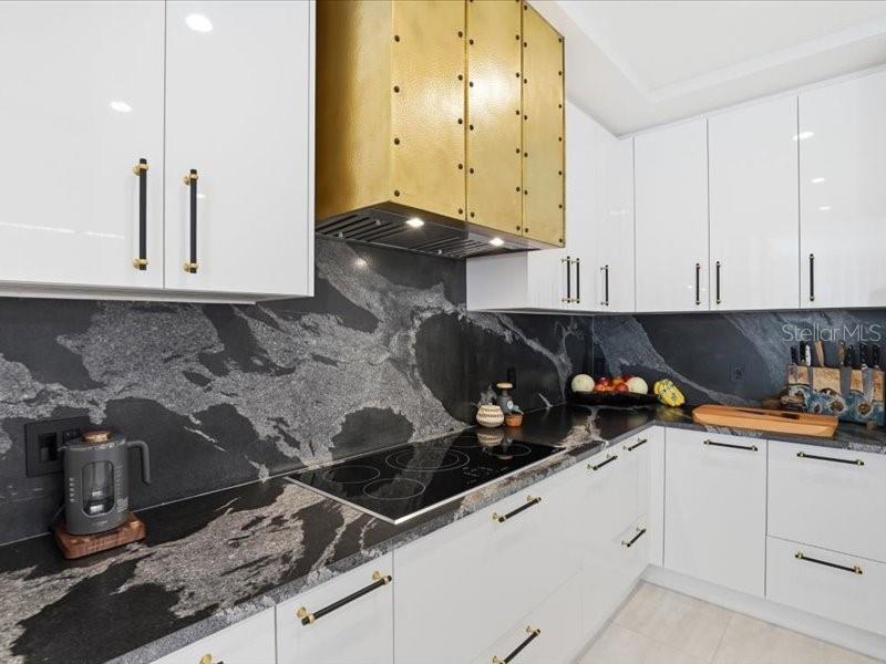 Image 8 of 68 For 301 1st Street S 907