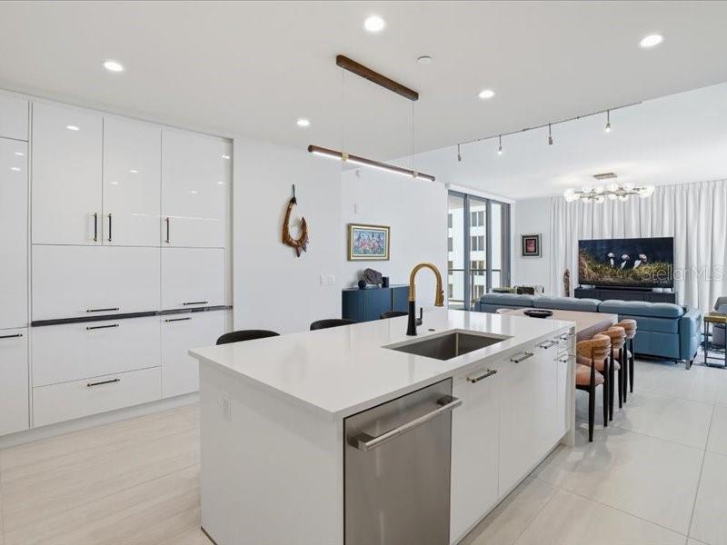 Image 9 of 68 For 301 1st Street S 907