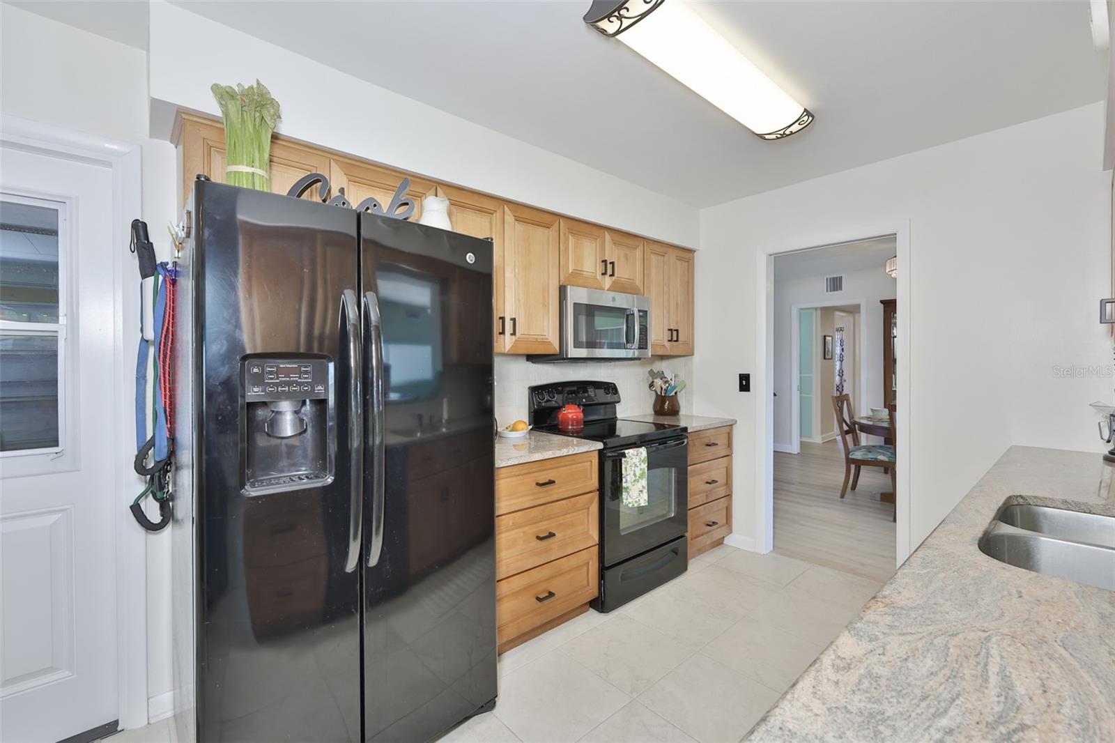 Image 19 of 51 For 1704 Danbury Drive