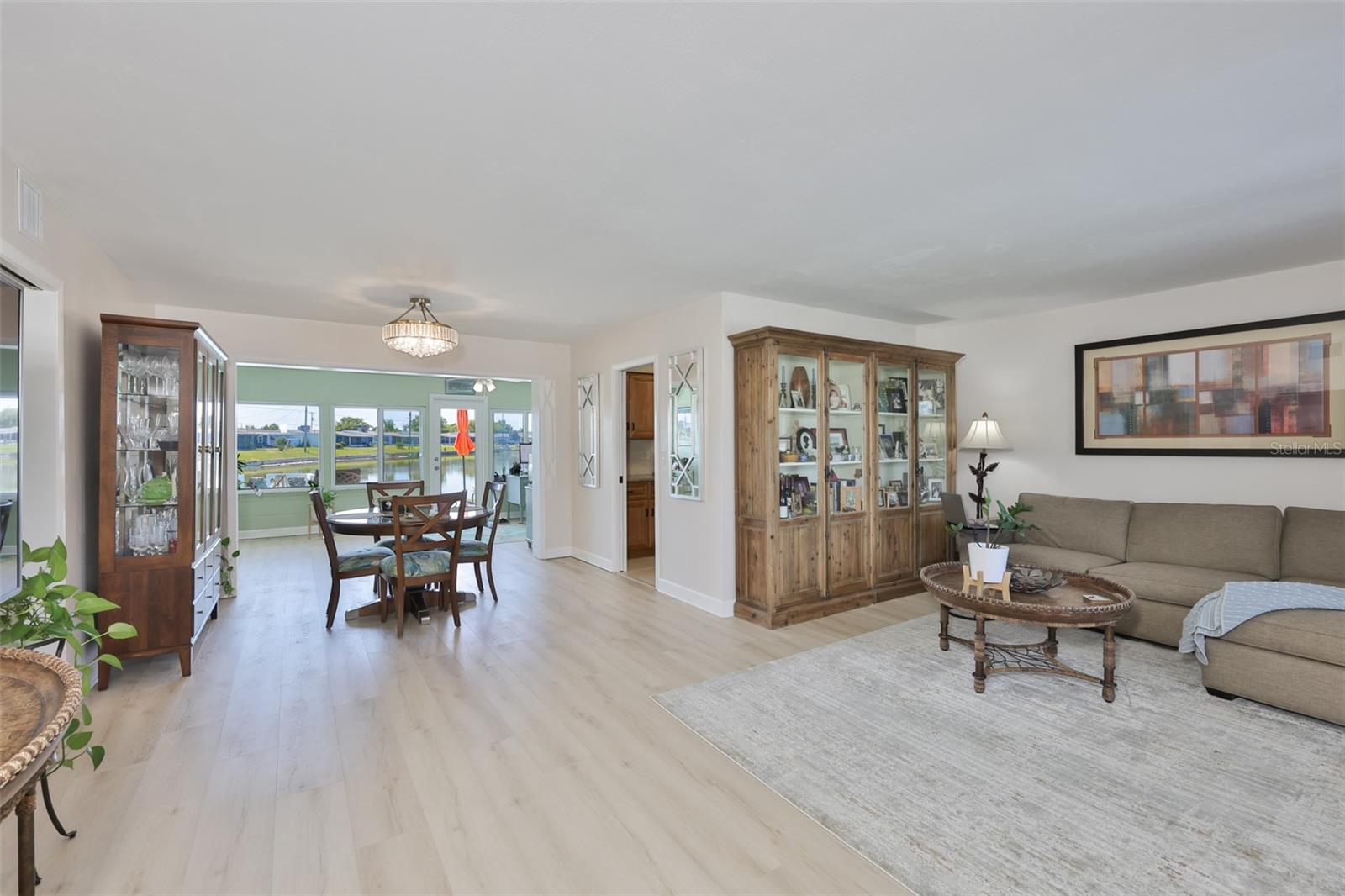 Image 3 of 51 For 1704 Danbury Drive