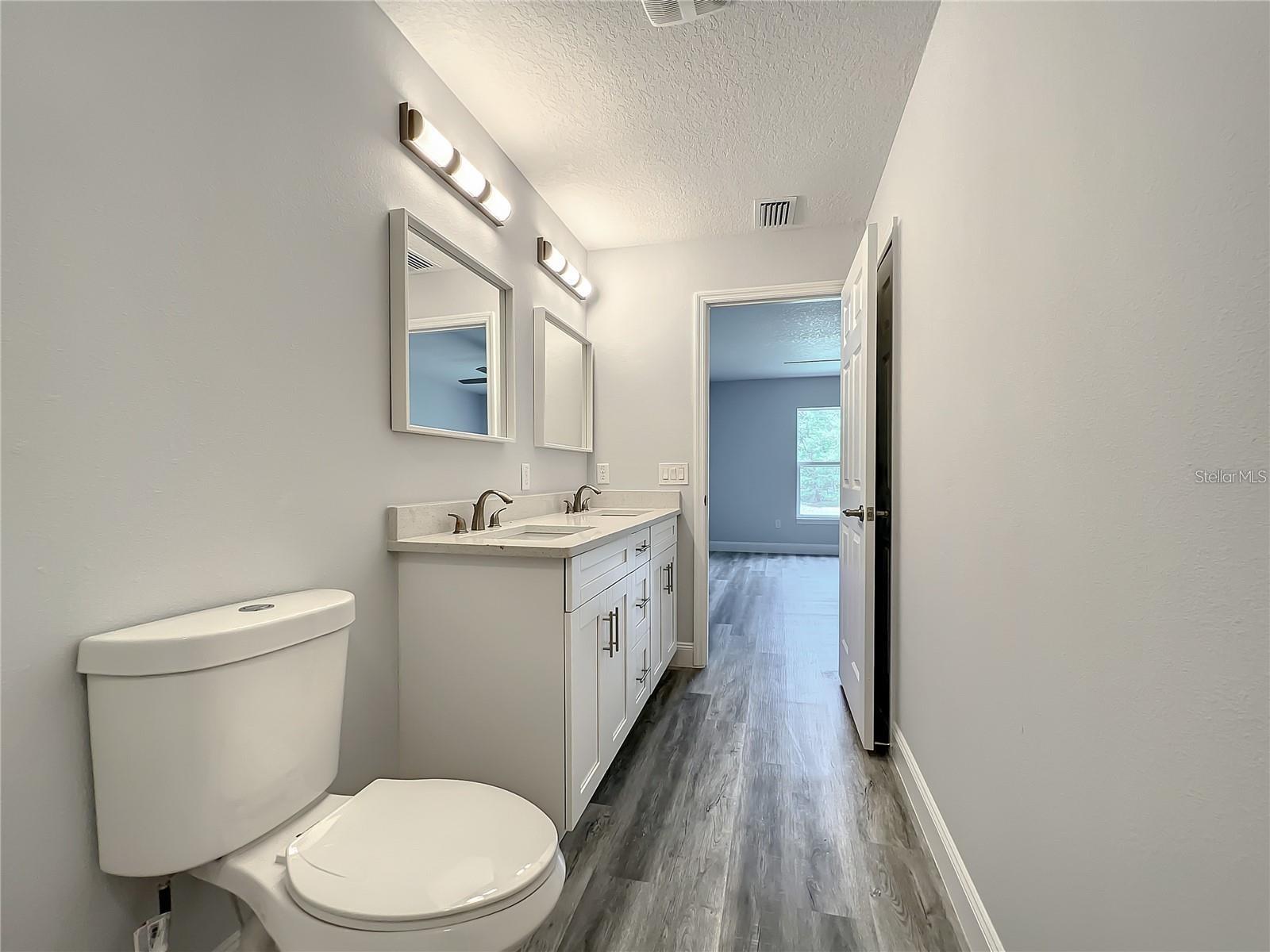 Image 20 of 32 For 15962 53rd Court