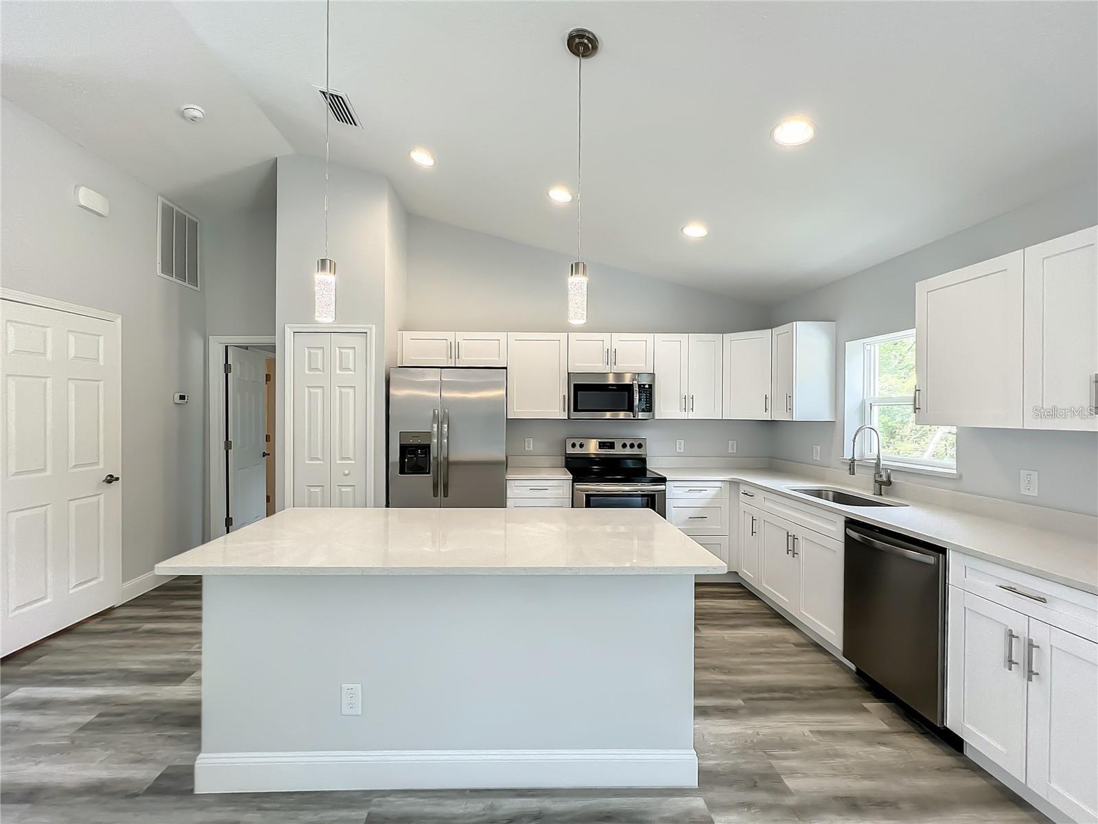 Image 3 of 32 For 15962 53rd Court