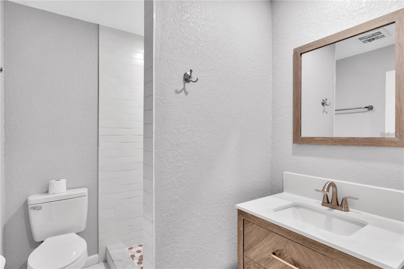 Image 20 of 28 For 2223 Gordon Street