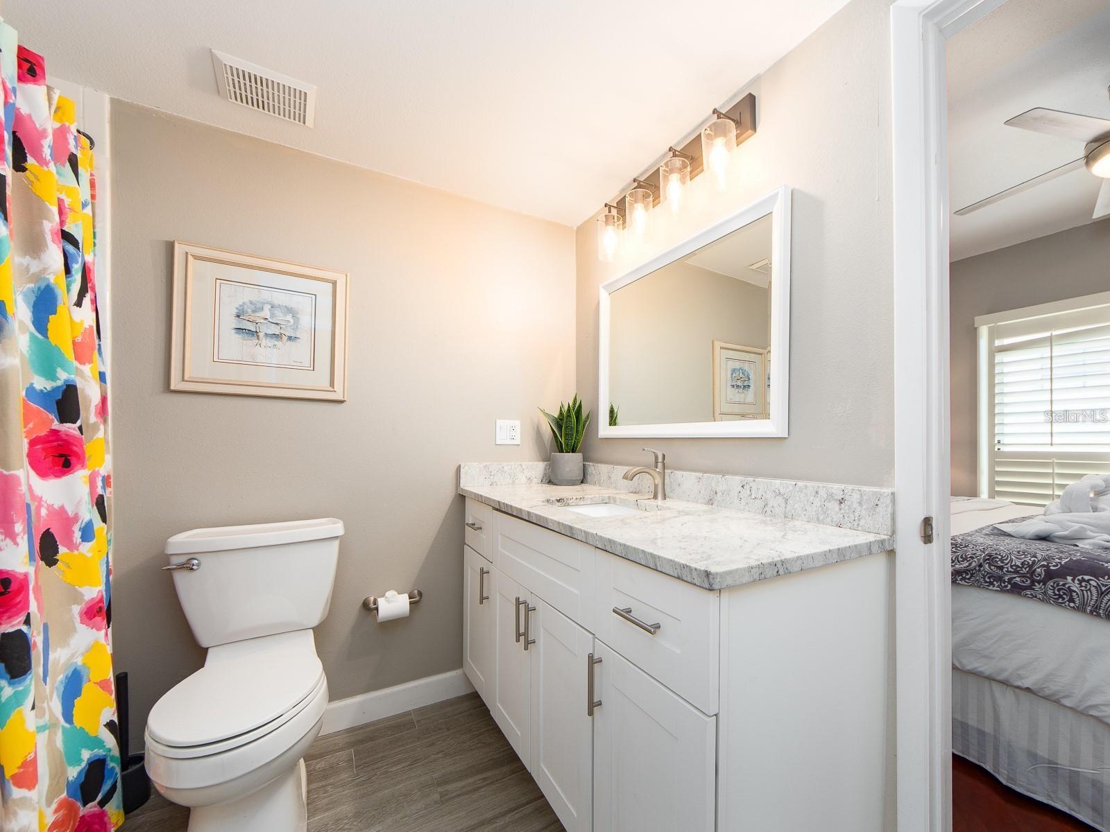 Image 16 of 37 For 320 Island Way 606