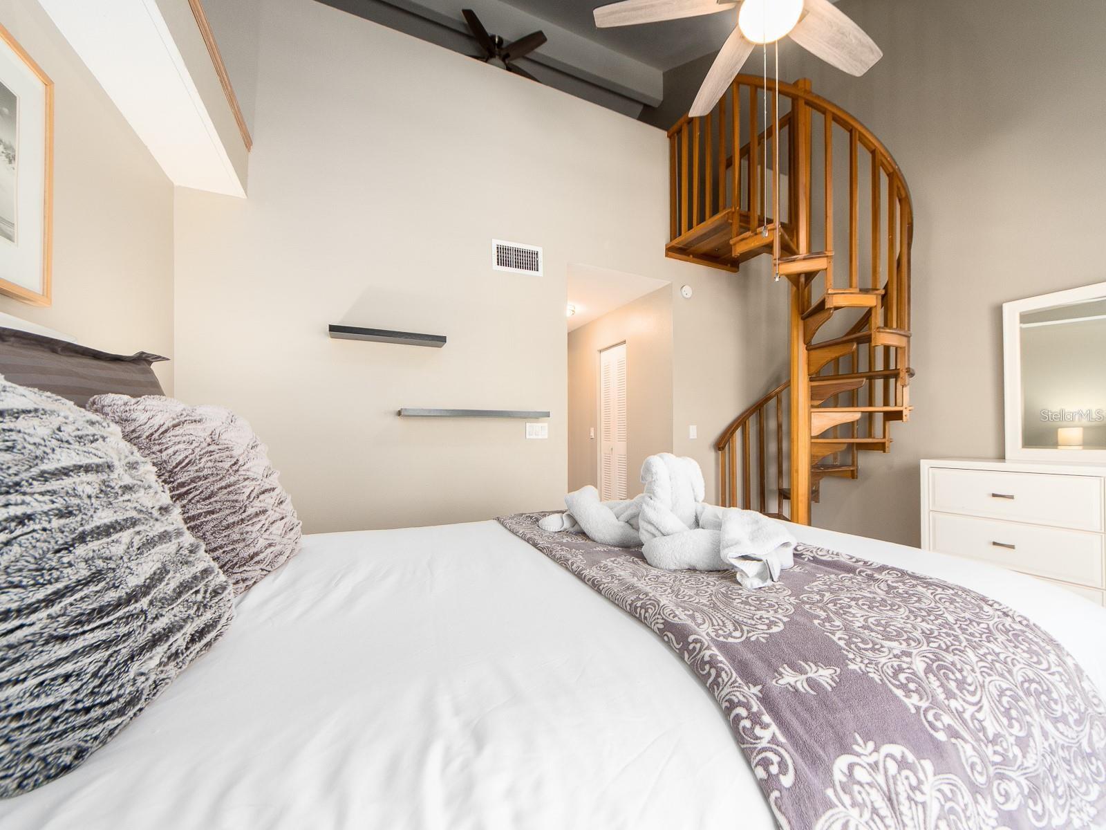 Image 22 of 37 For 320 Island Way 606