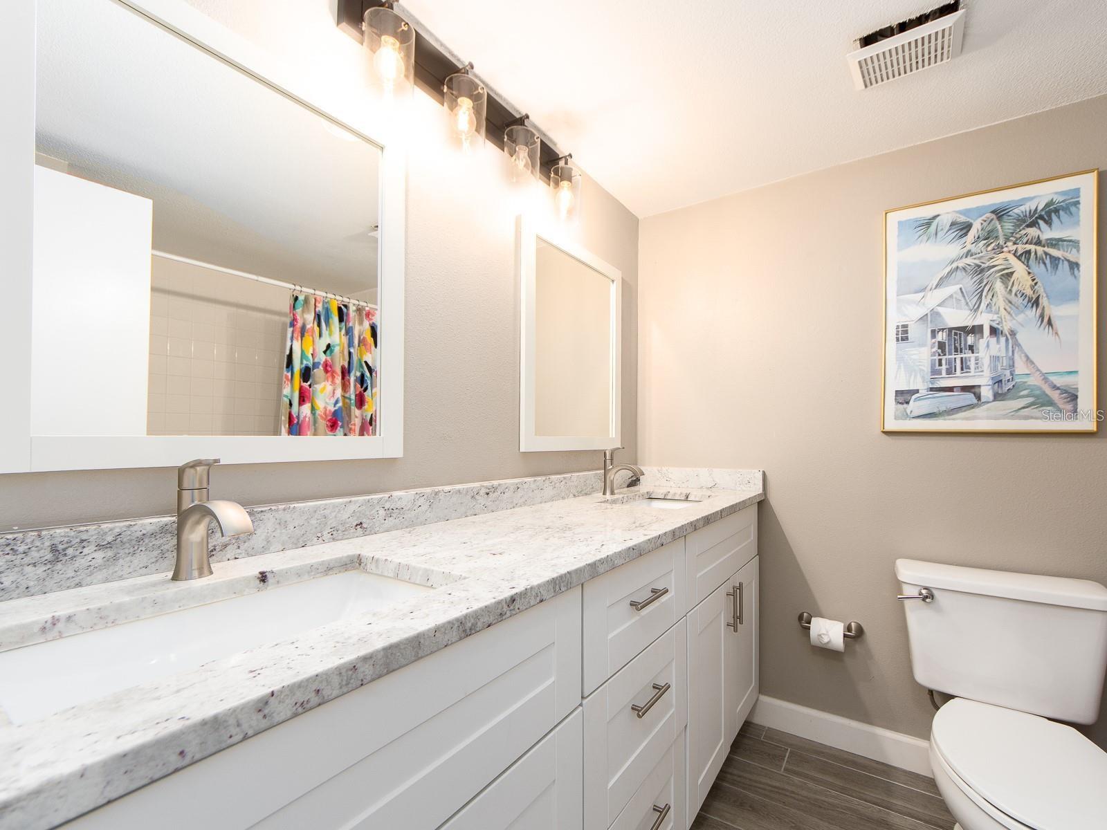 Image 26 of 37 For 320 Island Way 606