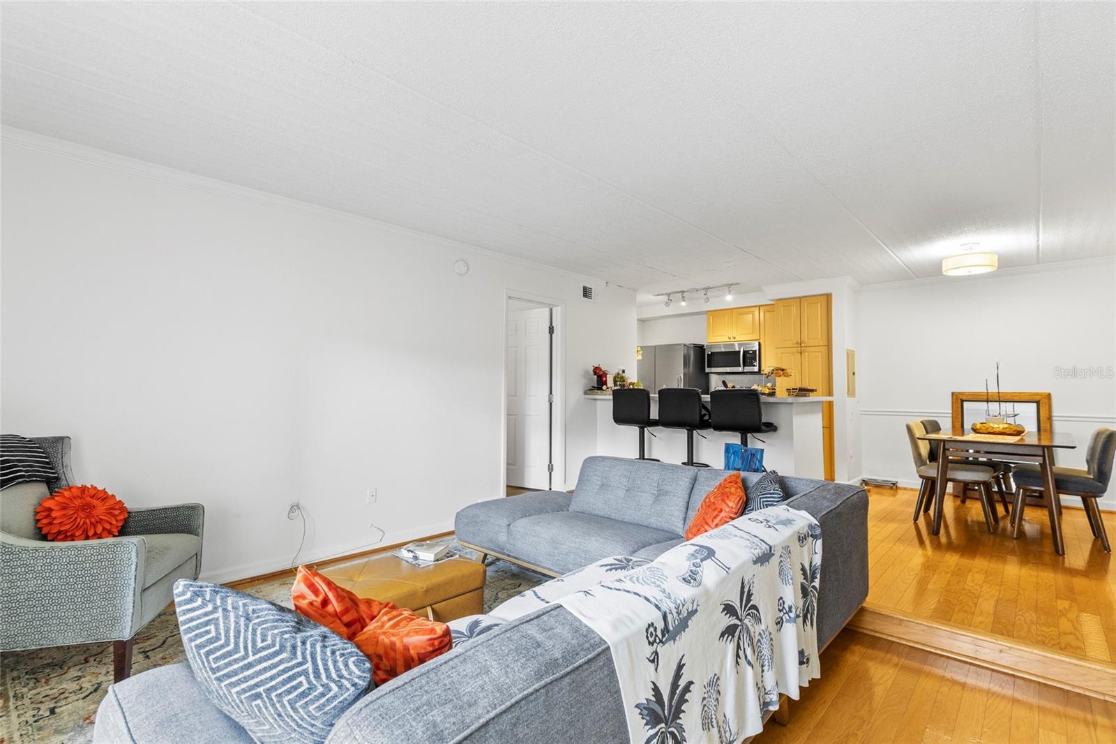 Image 17 of 36 For 5304 Kennedy Boulevard 107