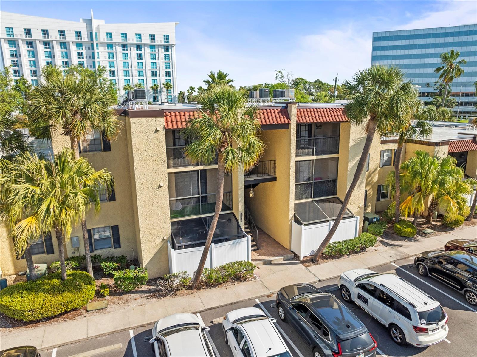 Image 2 of 36 For 5304 Kennedy Boulevard 107