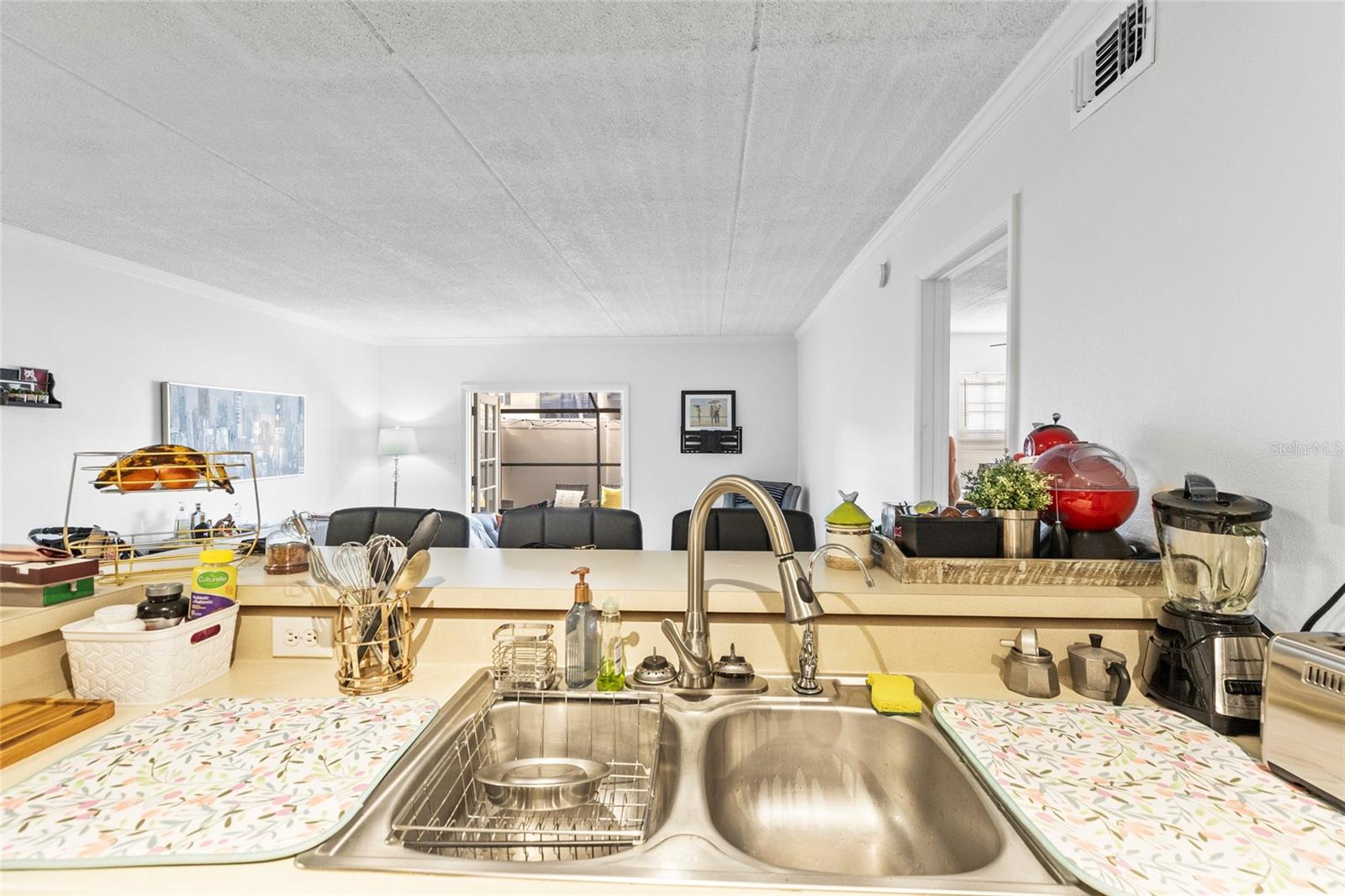 Image 27 of 36 For 5304 Kennedy Boulevard 107