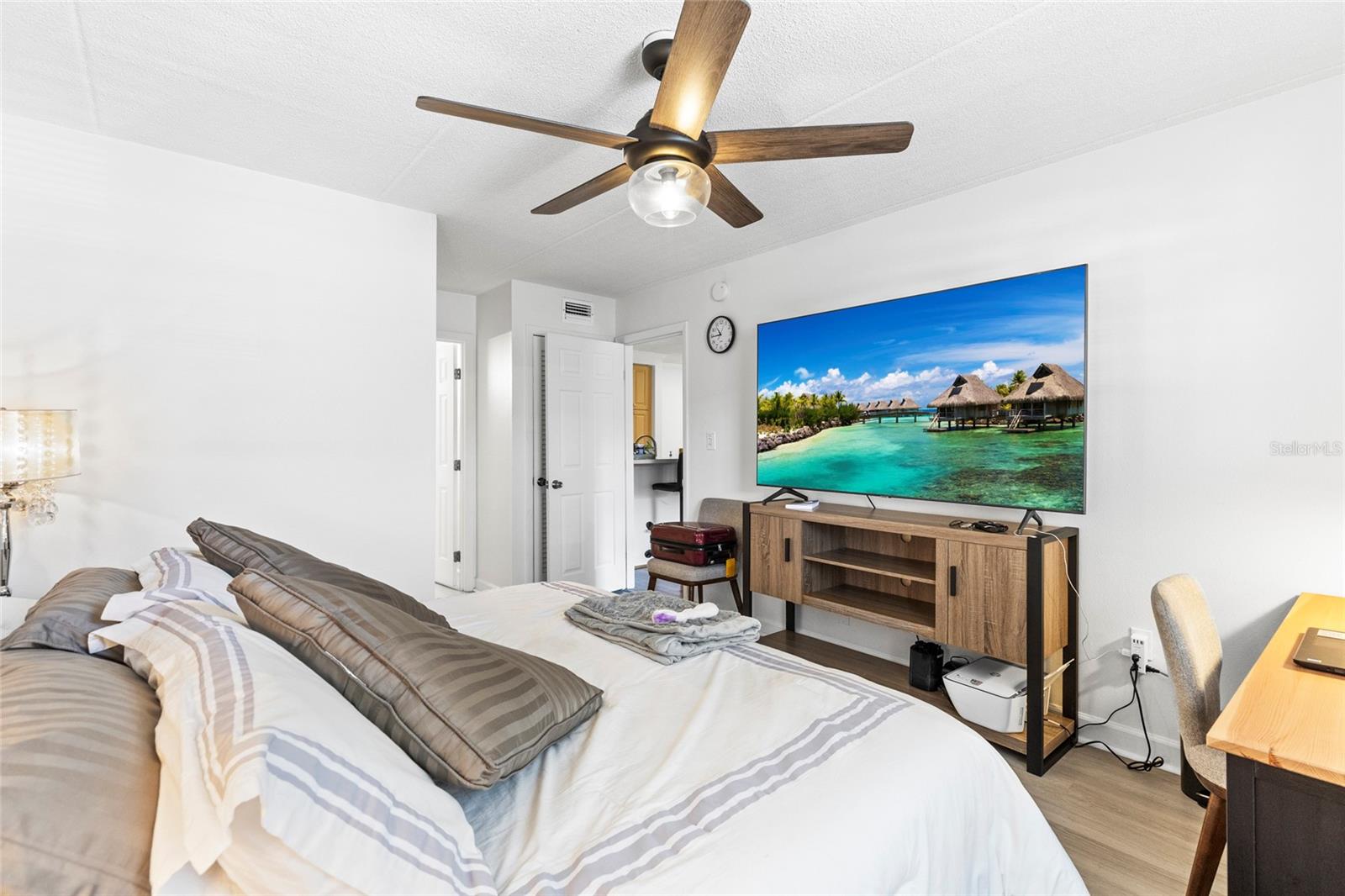 Image 29 of 36 For 5304 Kennedy Boulevard 107