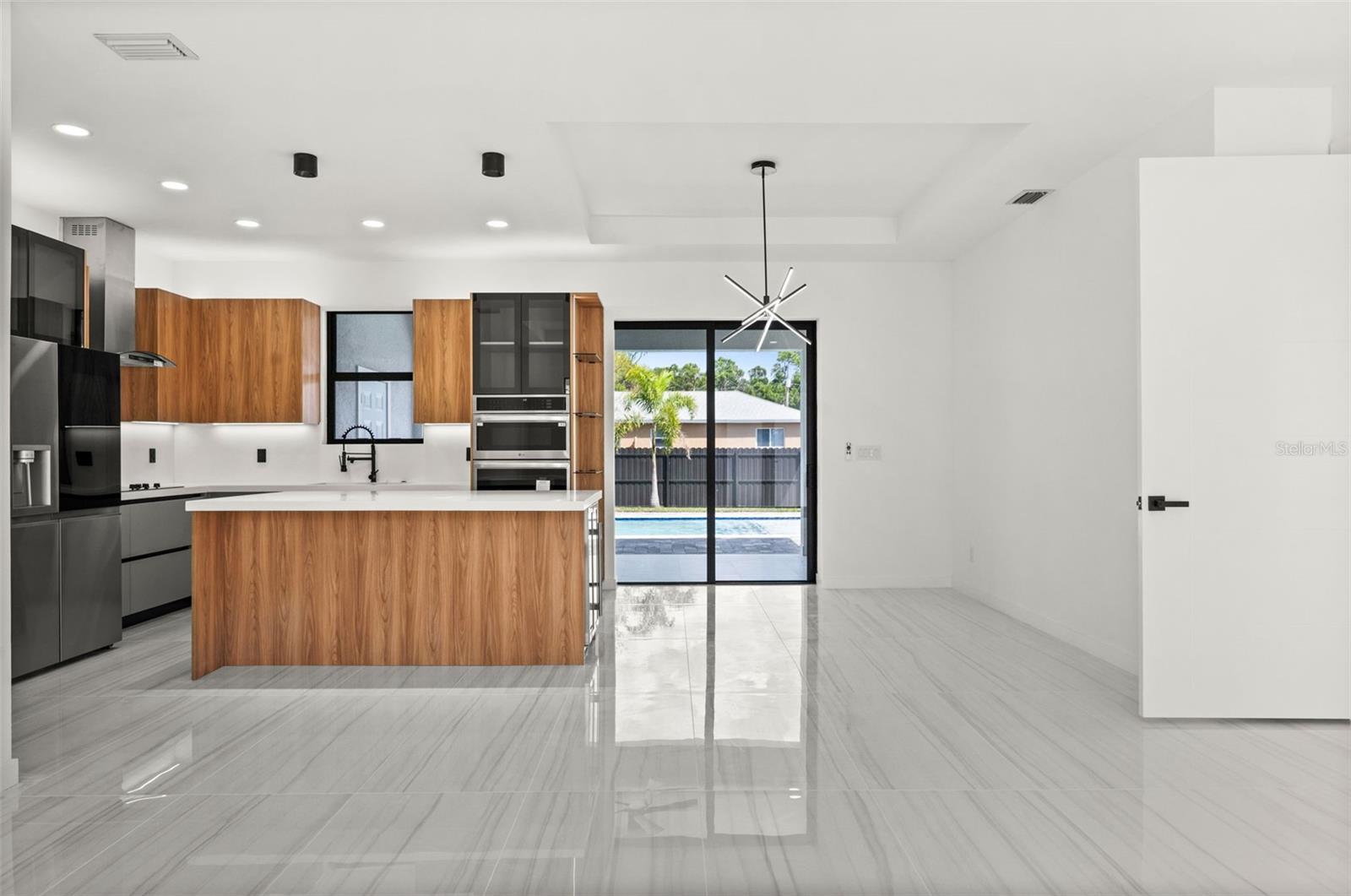 Image 11 of 32 For 2519 18th Place