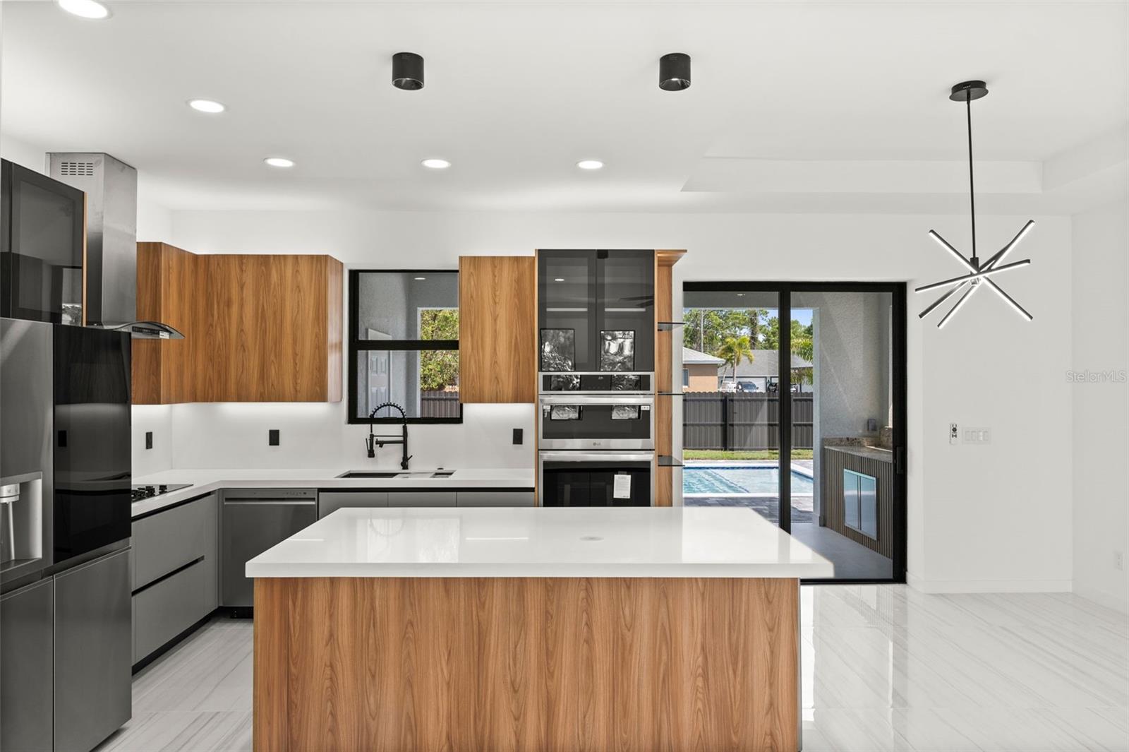 Image 16 of 32 For 2519 18th Place