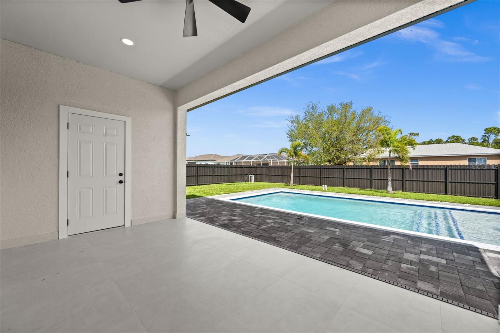 Image 27 of 32 For 2519 18th Place