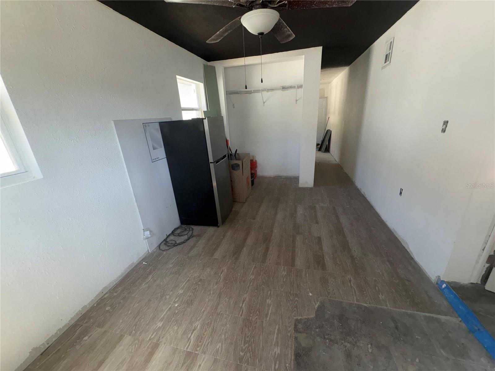 Image 14 of 17 For 7019 Willow Avenue