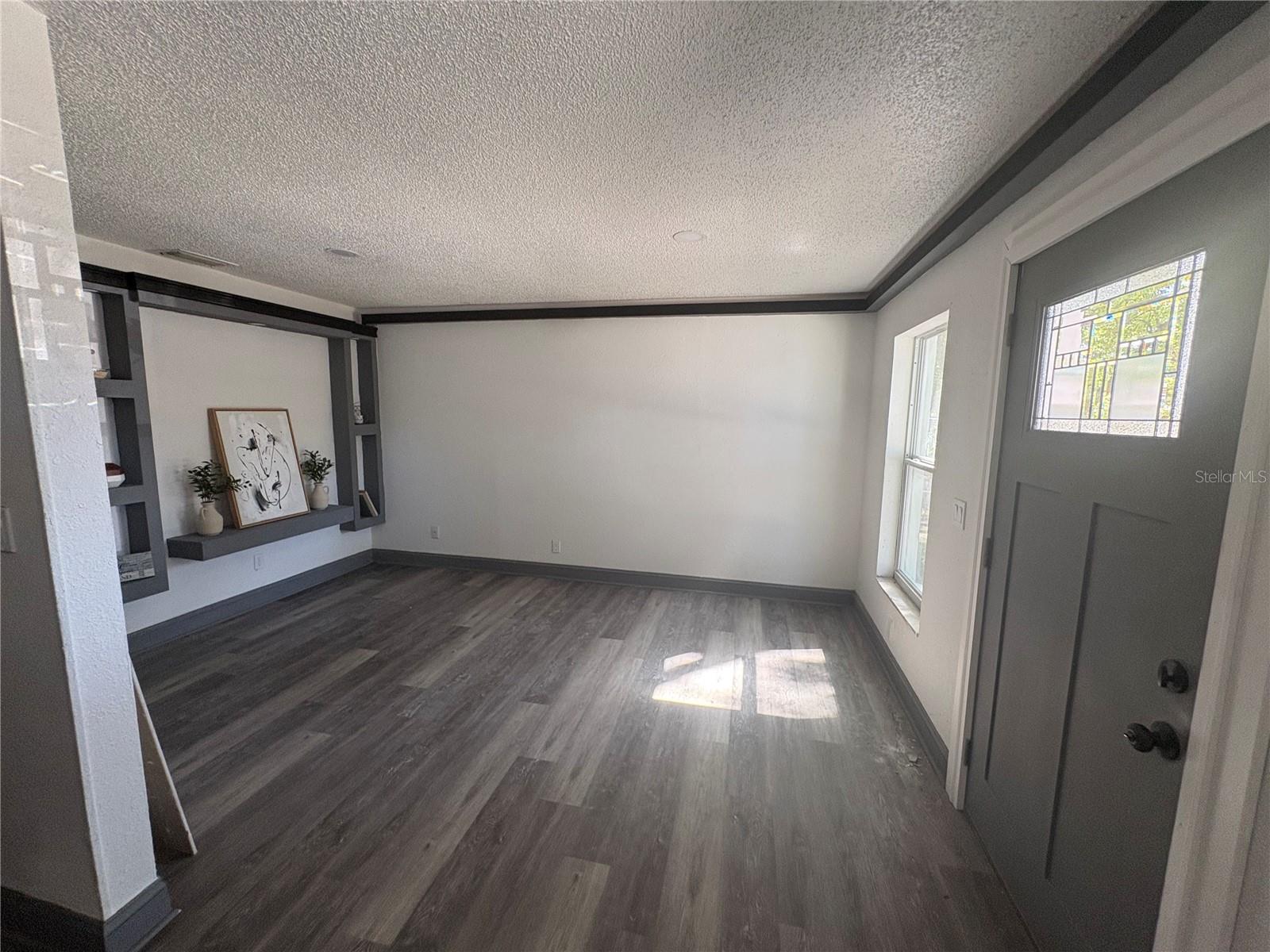 Image 3 of 17 For 7019 Willow Avenue