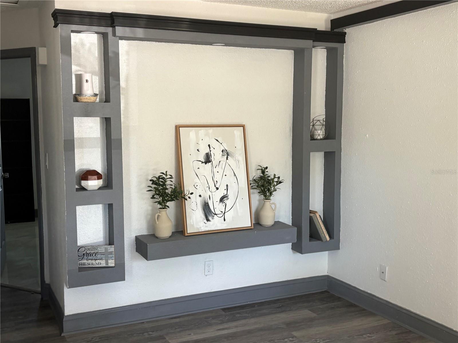 Image 4 of 17 For 7019 Willow Avenue