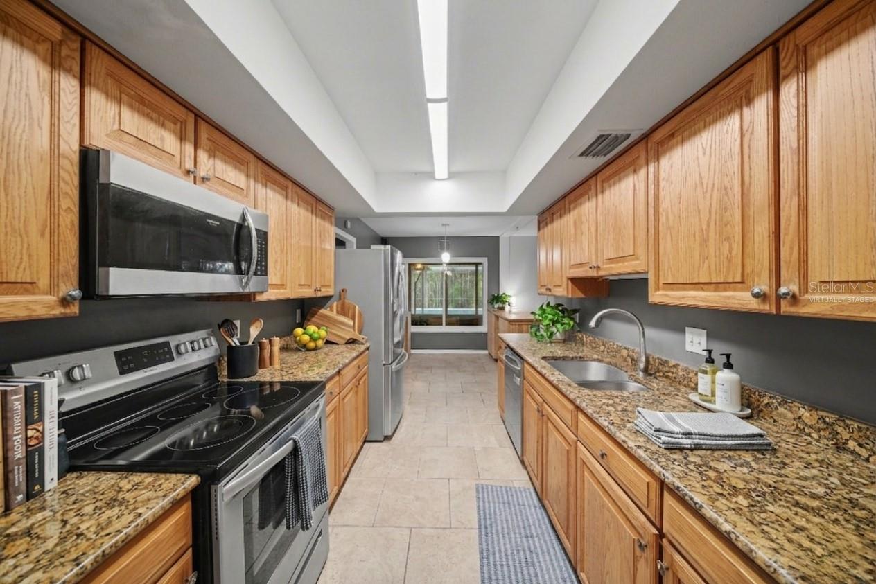 Image 5 of 23 For 13312 Lake George Lane