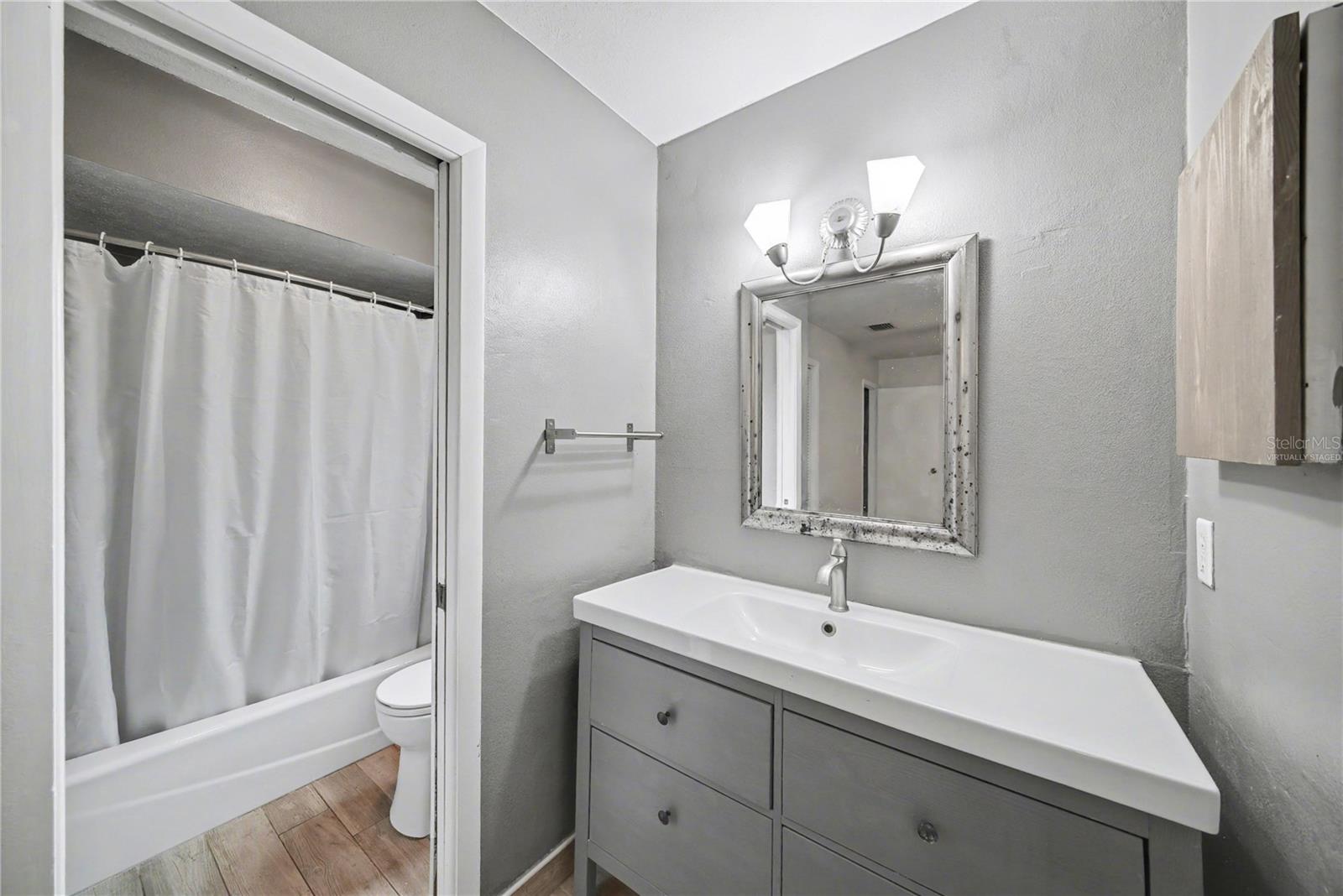 Image 7 of 23 For 13312 Lake George Lane