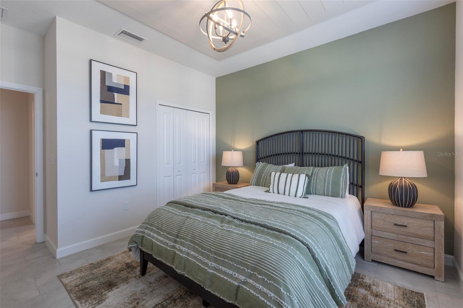 Image 18 of 27 For 19215 Scallop Loop