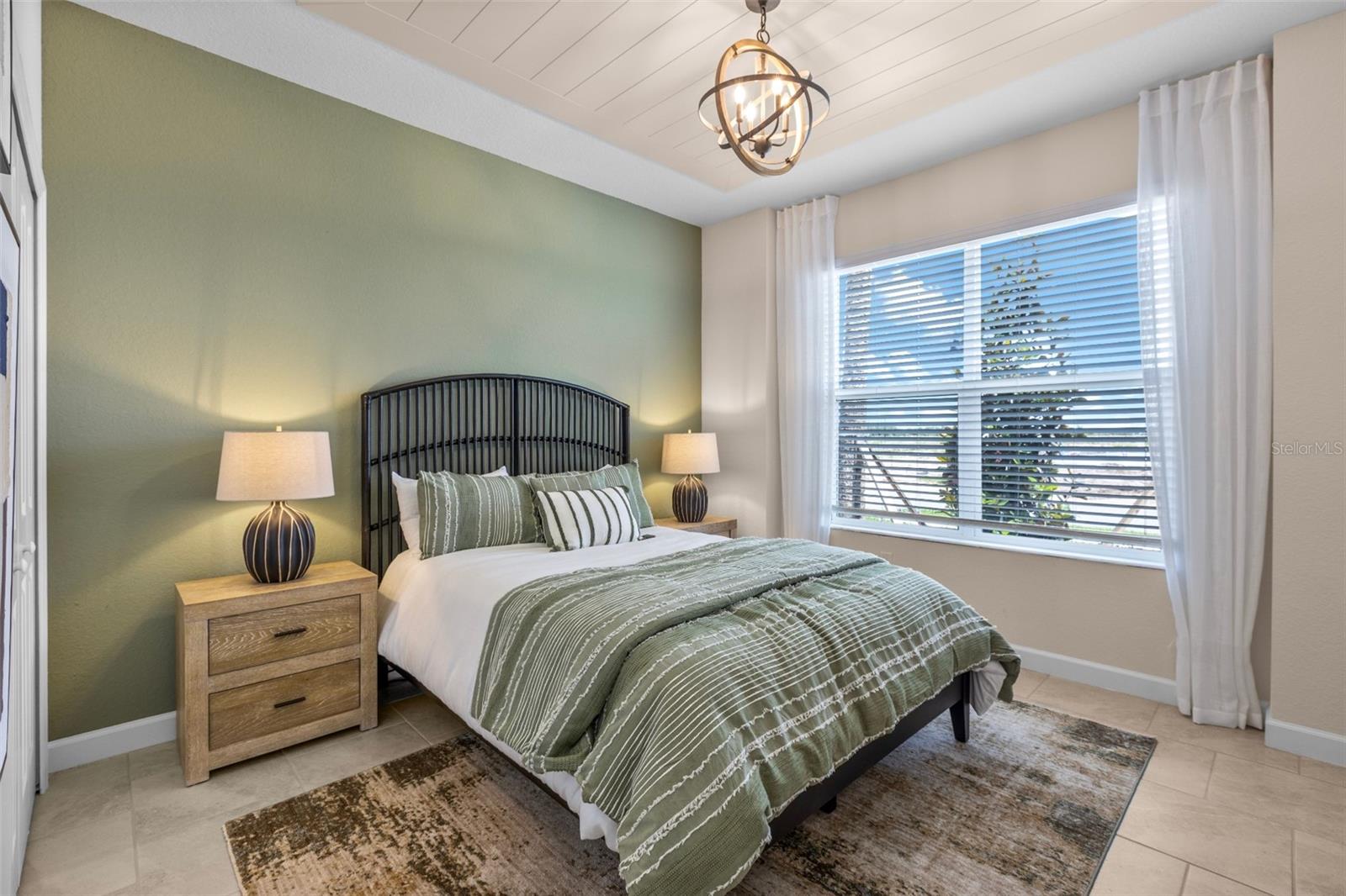 Image 23 of 27 For 19215 Scallop Loop