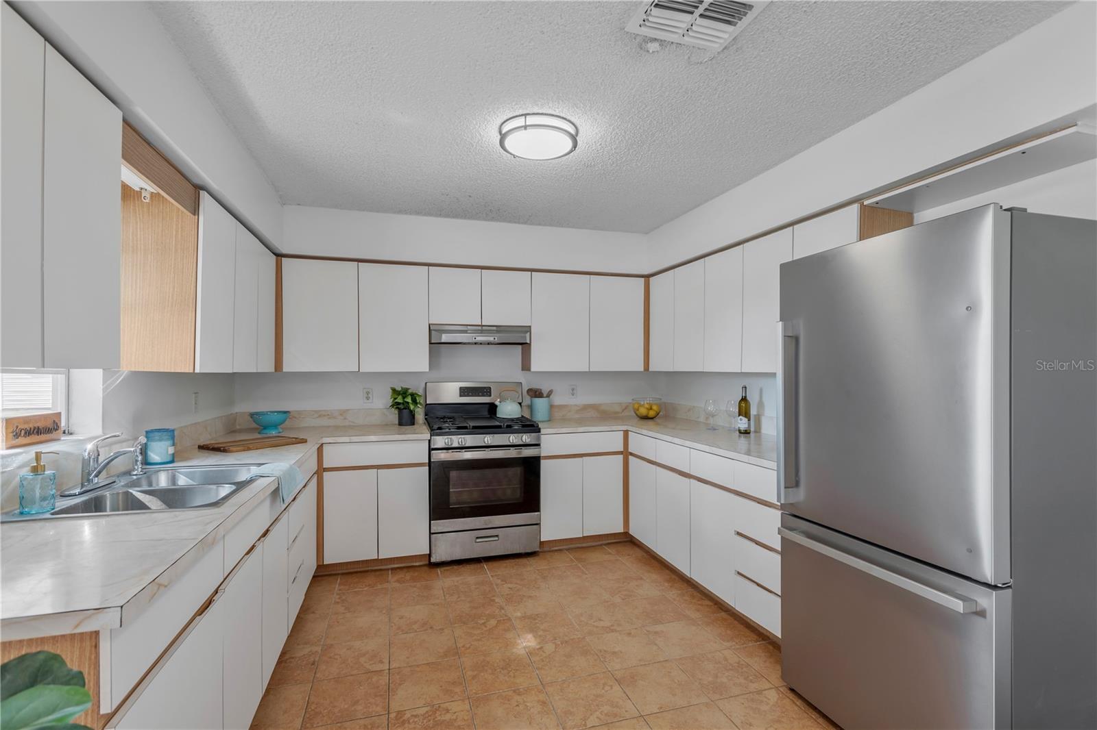 Image 16 of 28 For 216 Langford Street Nw