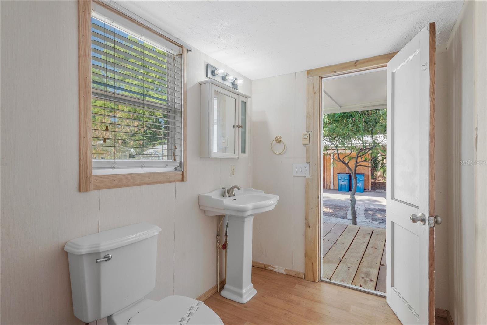 Image 20 of 28 For 216 Langford Street Nw