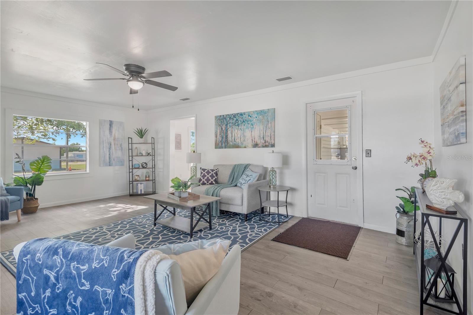 Image 3 of 28 For 216 Langford Street Nw