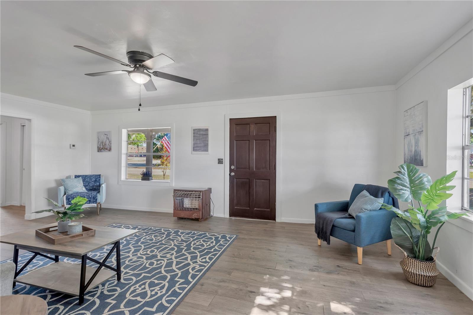 Image 9 of 28 For 216 Langford Street Nw