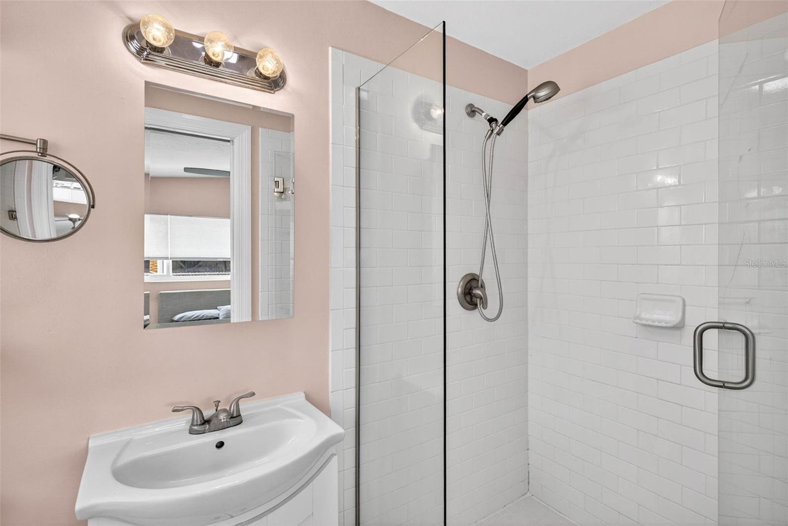 Image 30 of 69 For 515 Broxburn Avenue