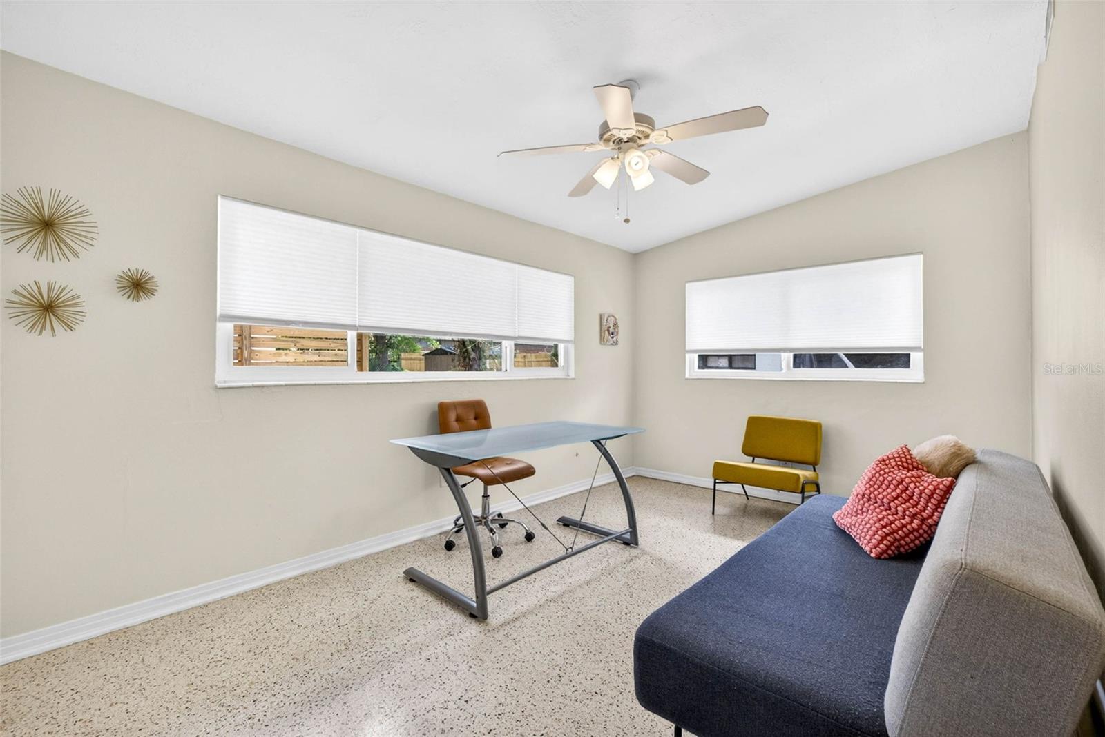 Image 41 of 69 For 515 Broxburn Avenue