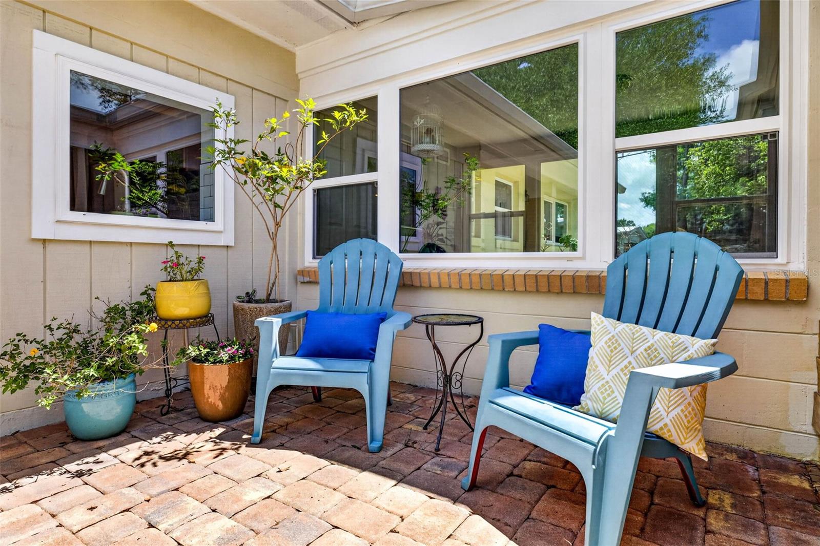 Image 48 of 69 For 515 Broxburn Avenue