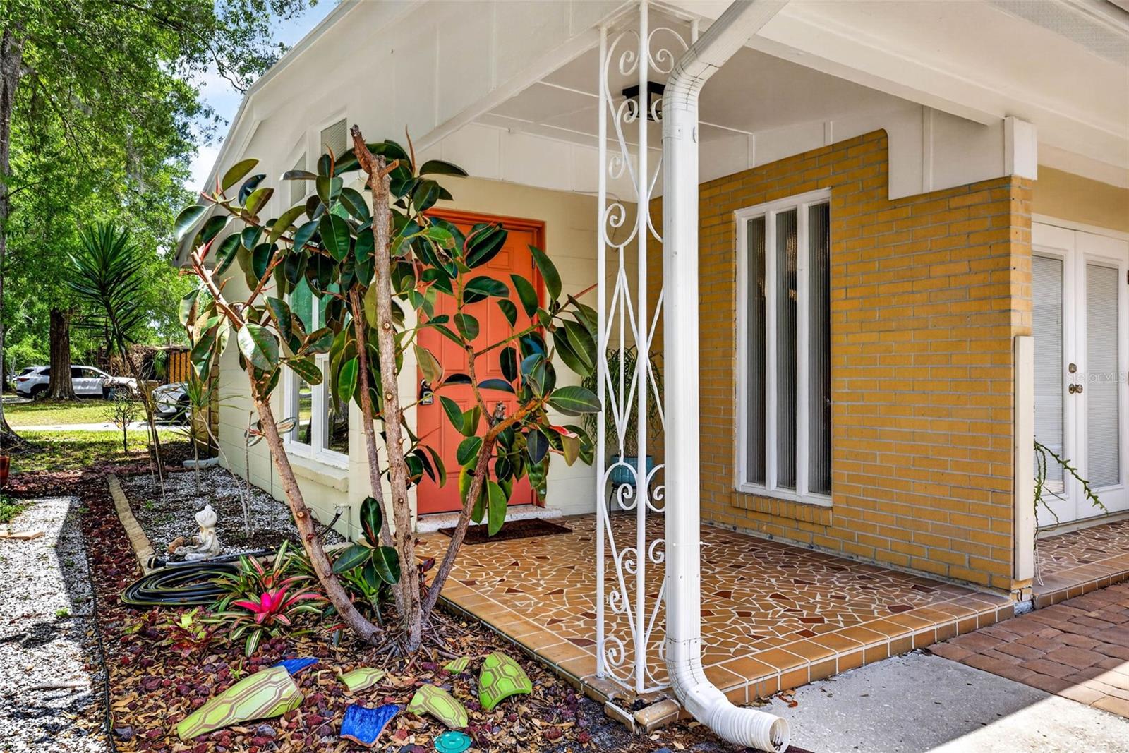 Image 49 of 69 For 515 Broxburn Avenue