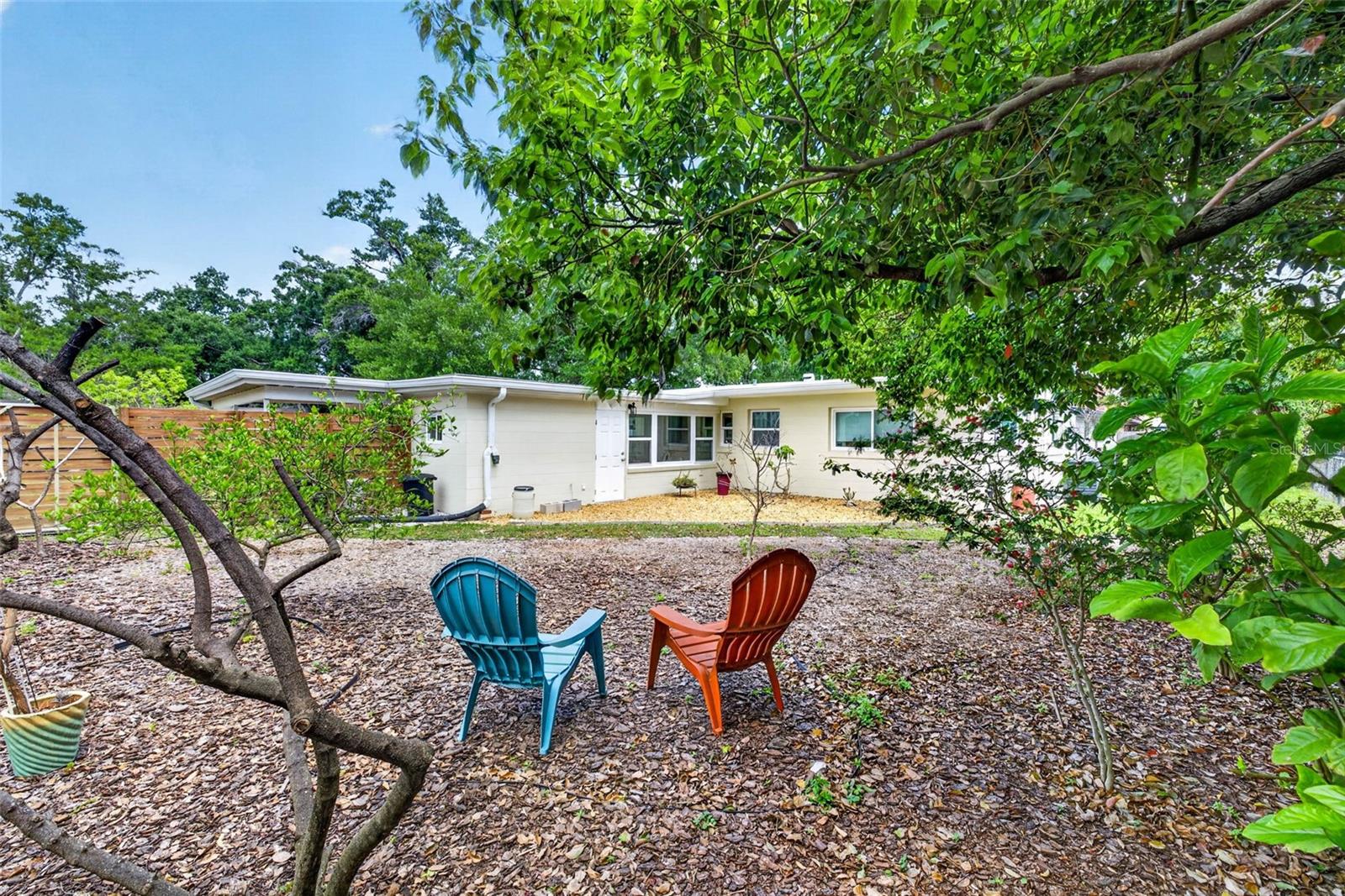 Image 53 of 69 For 515 Broxburn Avenue