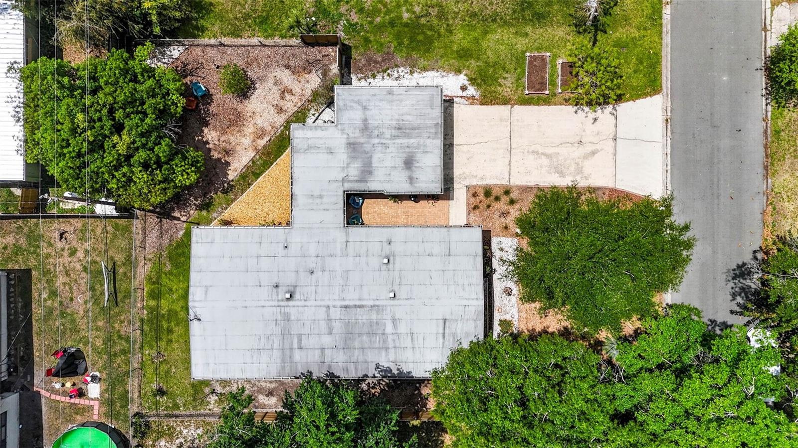 Image 58 of 69 For 515 Broxburn Avenue