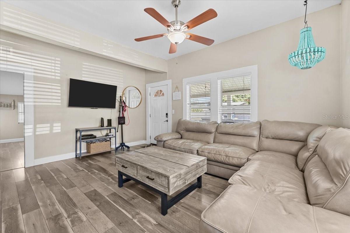 Image 11 of 26 For 7315 Mascotte Street