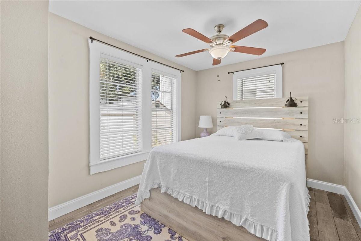 Image 18 of 26 For 7315 Mascotte Street