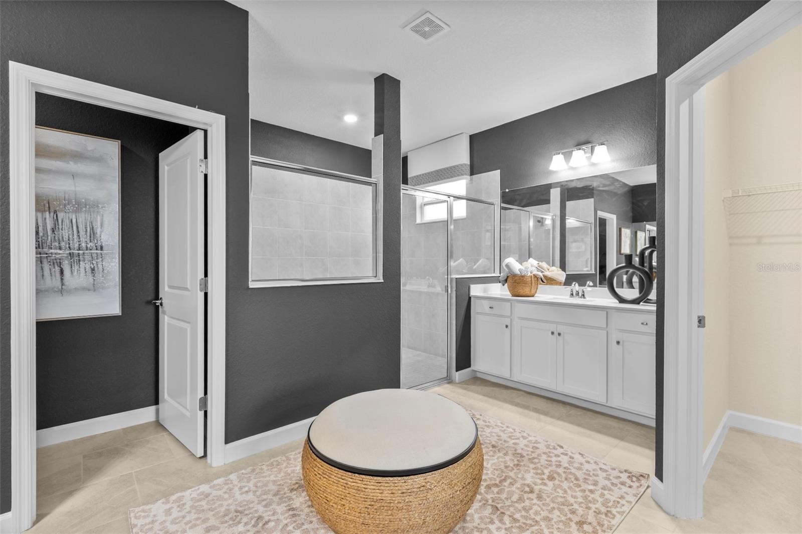 Image 14 of 27 For 19223 Scallop Loop