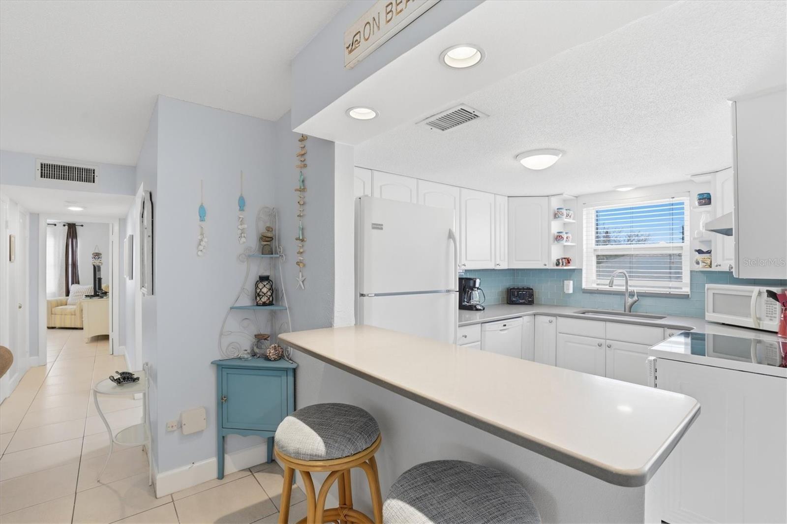 Image 17 of 40 For 600 71st Avenue 19